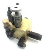 Distribuidor hidraulico Toro Groundsmaster 4500d Ref. 104-5495