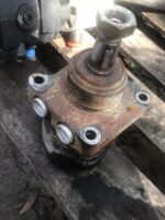 Motor hidraulico John Deere AM123681 - Imagen 2